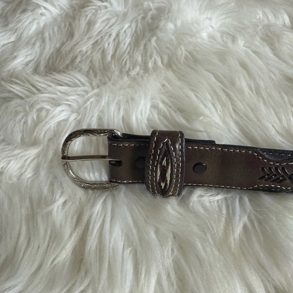 Nocona Belt Co. Conch and Fabric Southwestern belt Size 28